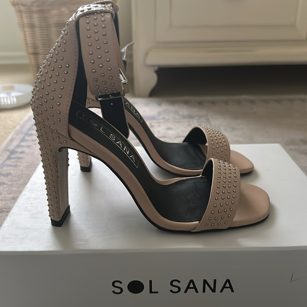 Sol Sana Page Heel in Natural w/ Silver Studs Size 36